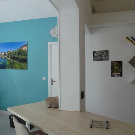 Apartment Bleu De